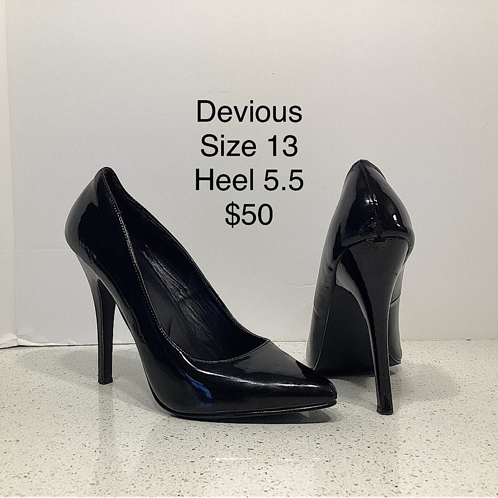 Devious Domina 420 Pumps